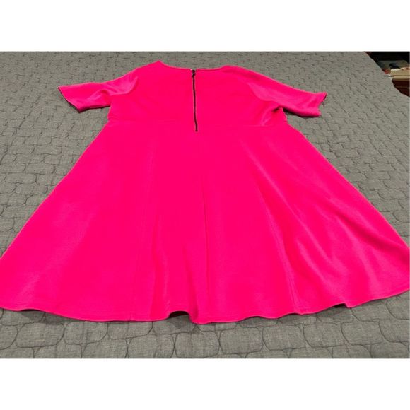 Ladies hot pink plus size dress. Size 3 by Torrid - Picture 2 of 4